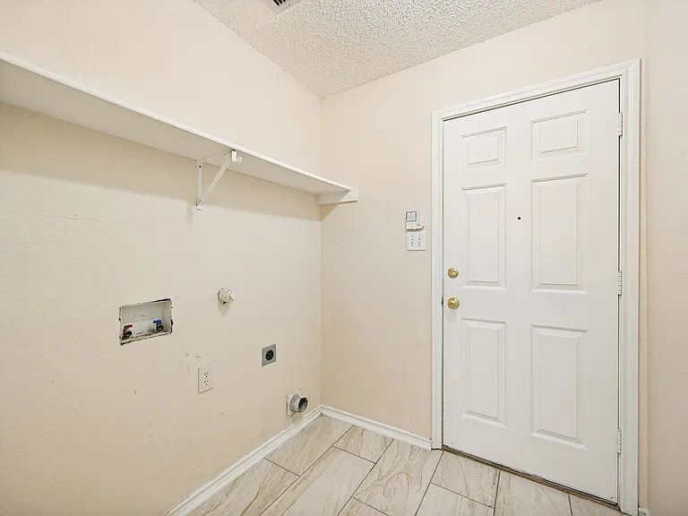 12010 Peachtree Ln — Photo 28