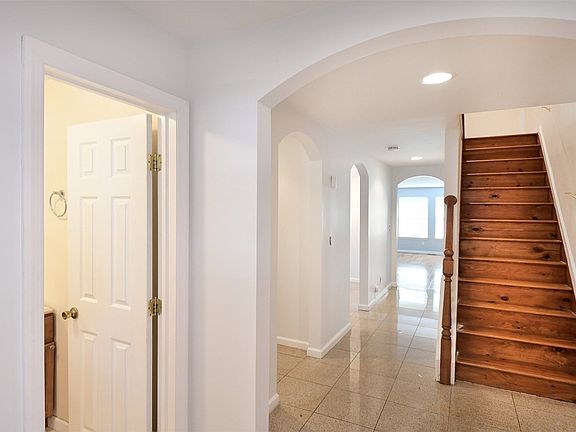 4th image of 34 Dunes Ln #B