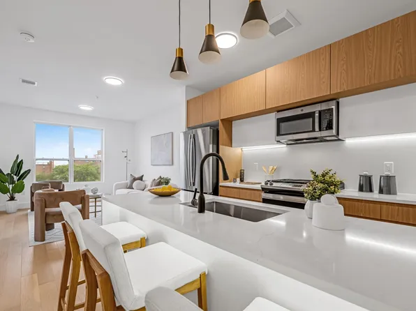 649 38th Street image 6 of 28