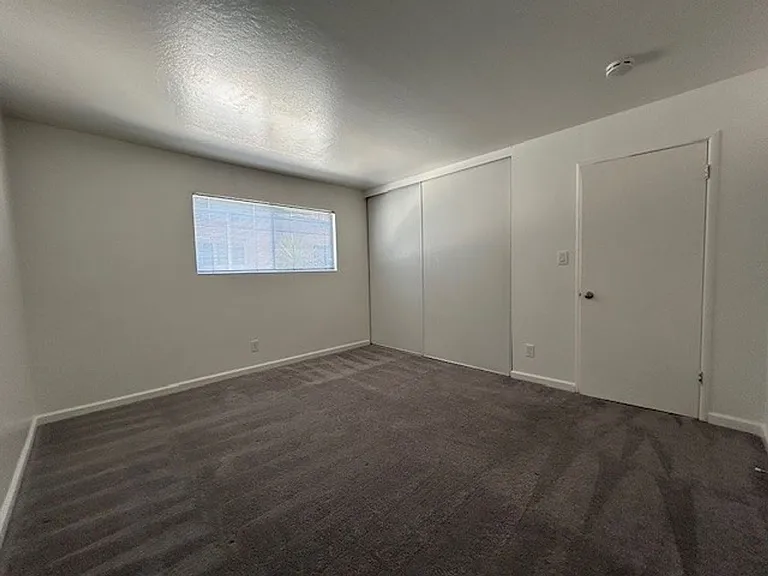 1 bedroom, 1 bath, apartment is perfect for those seeking a comfortable and convenient living space. — Photo 11
