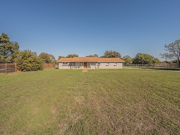 2nd image of 729 Silver Creek Azle Rd