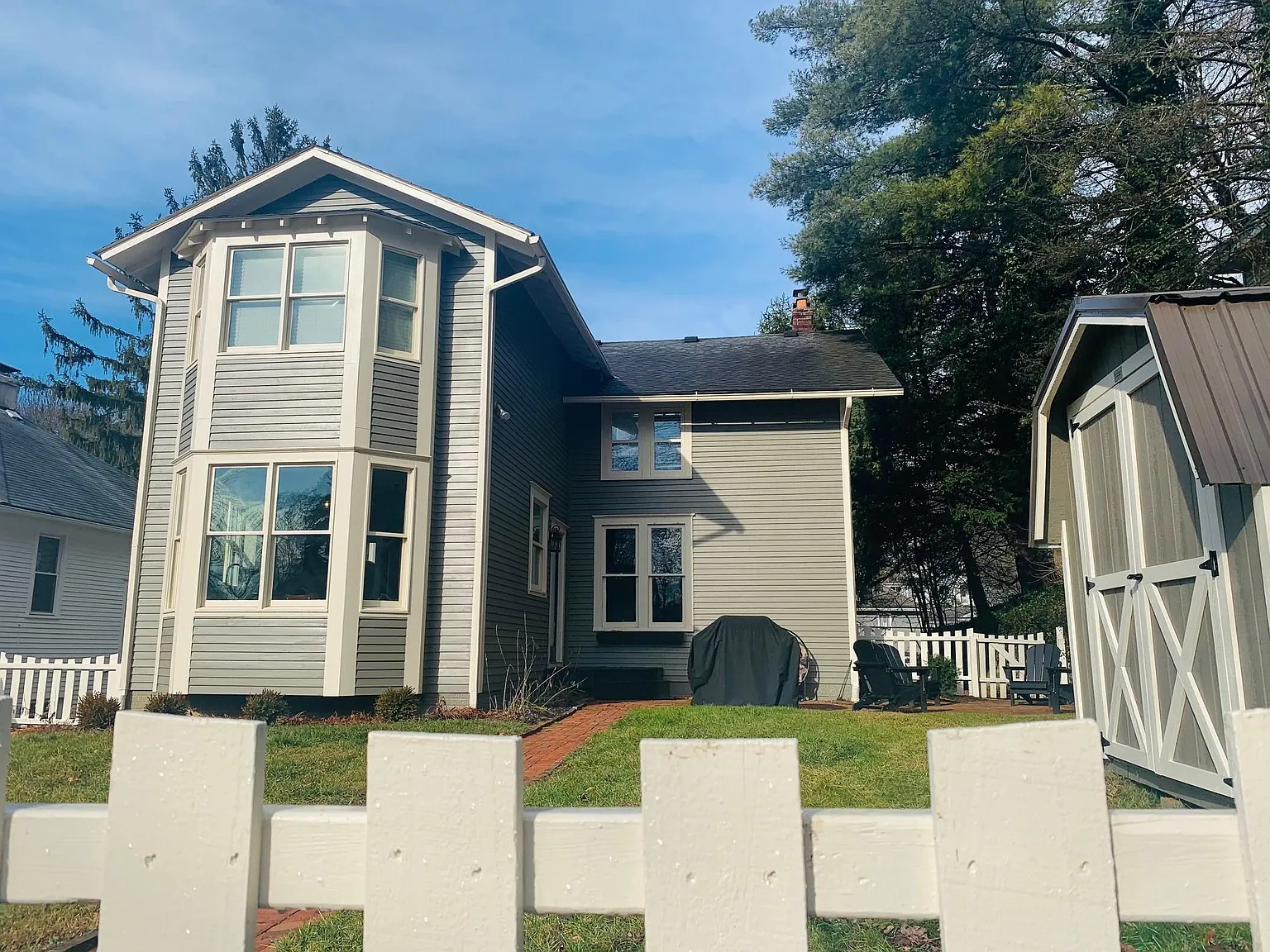 4 bed, 2.5 bath, 2388 sqft, $3,450 — Photo 4
