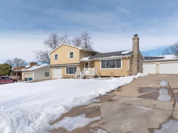 1191 Lindner Dr, Waterloo, IA 50702