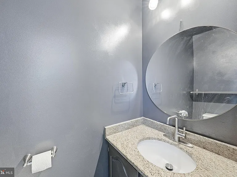 10153 Turnberry Pl — Photo 13