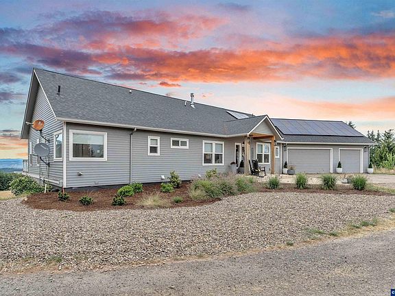 4th image of 20265 SE Poco Ln
