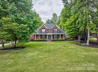 120 Summerfield Ct, Lake Wylie, SC 29710