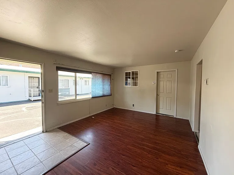 332 Pacific Ave — Photo 5