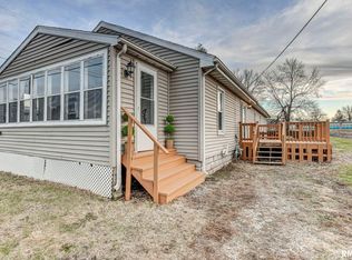1120 W Spresser St, Taylorville, IL 62568
