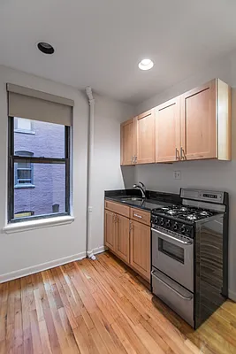 Rented by Bond New York | media 15