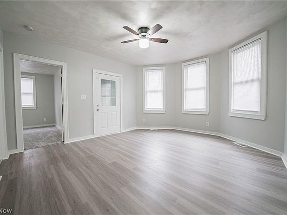 3rd image of 1949 W 45th St
