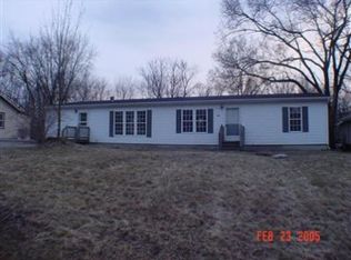 722 S Lakeview Dr, Lowell, IN 46356