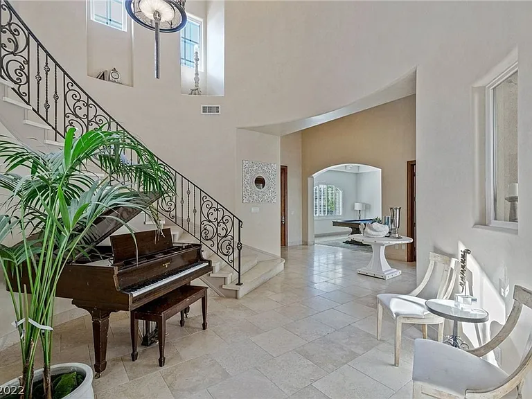 9720 Verlaine Ct — Photo 10