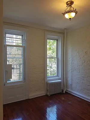 Rented by Keller Williams NYC | media 19