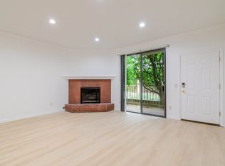 10229 Variel Ave UNIT 22, Chatsworth, CA 91311