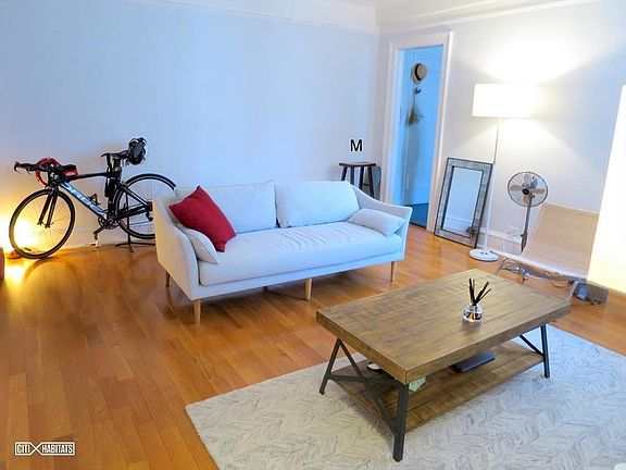 2nd image of 910 W End Ave APT 9C