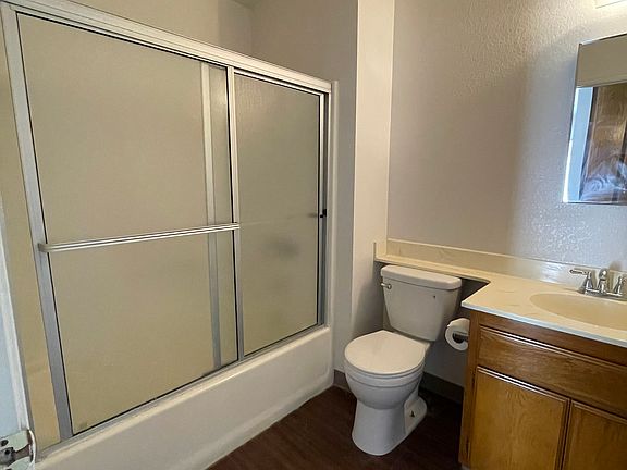 5th image of 61947 Plaza Rd APT C