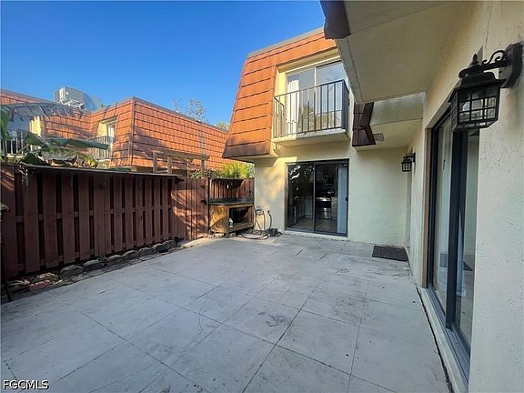 3rd image of 5218 Cedarbend Dr APT 4