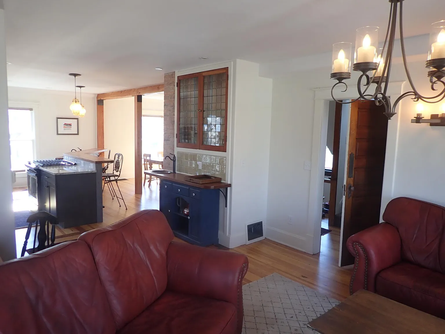 2 bed, 1700 sqft, $1,850 — Photo 3