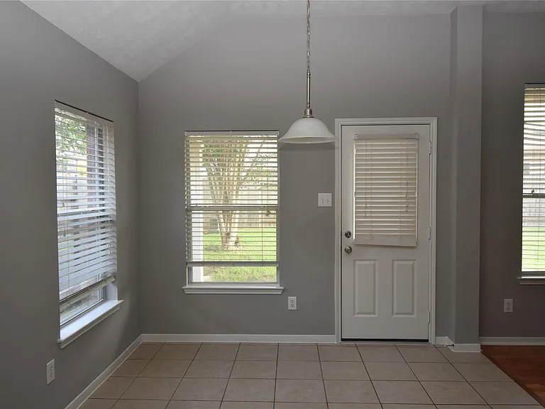 9518 Brackenton Crest Dr — Photo 7