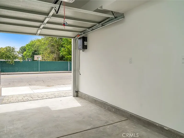 4453 Colfax Ave #2 — Photo 37