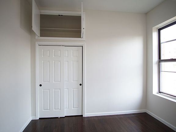 4th image of 40 E 3rd St Frnt A