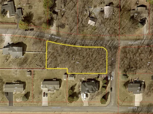 6984 NW 88th Pl, Johnston, IA 50131