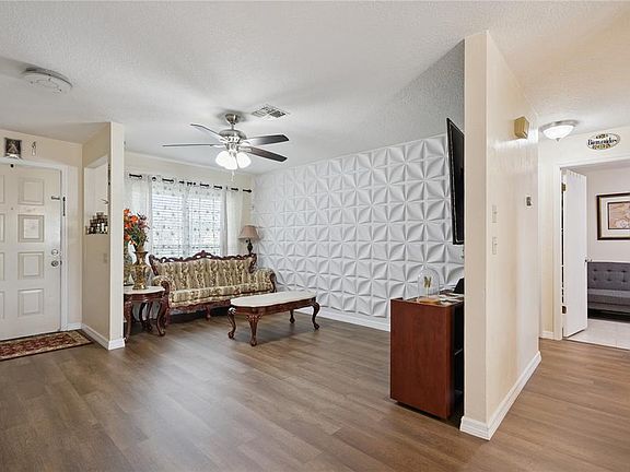 5th image of 1405 CORONET DRIVE
