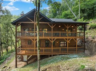 102 Iga Trl, Maggie Valley, NC 28751