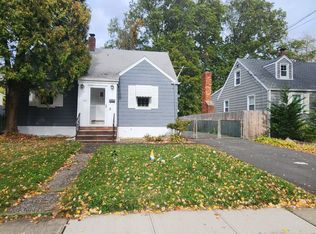 1103 Stone St, Rahway, NJ 07065