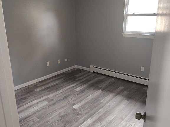 3rd image of 7426 West Blvd #3