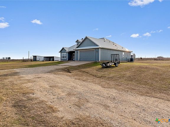 5th image of 121 Private Road 951