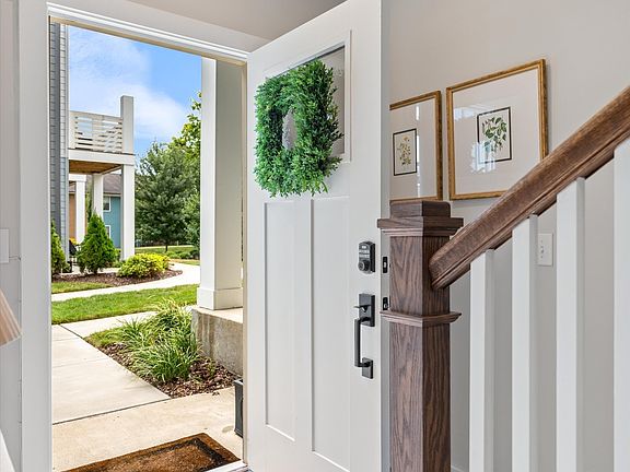 3rd image of 413 Becanni Ln