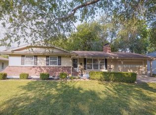 602 NE Applewood St, Lees Summit, MO 64063