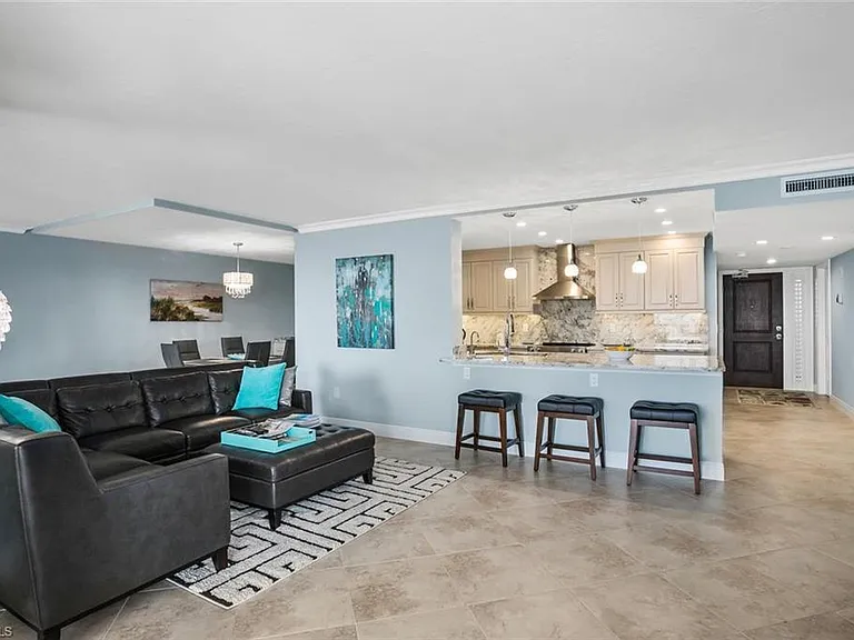 10851 Gulf Shore Dr #402 — Photo 2