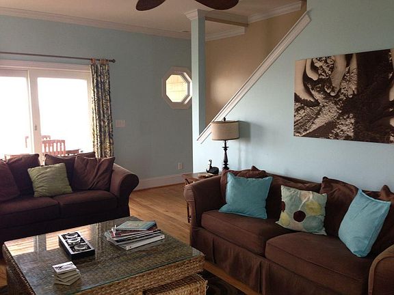 Living room- oceanside