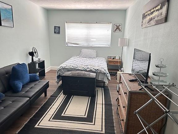 5th image of 223 Columbia Dr APT 325