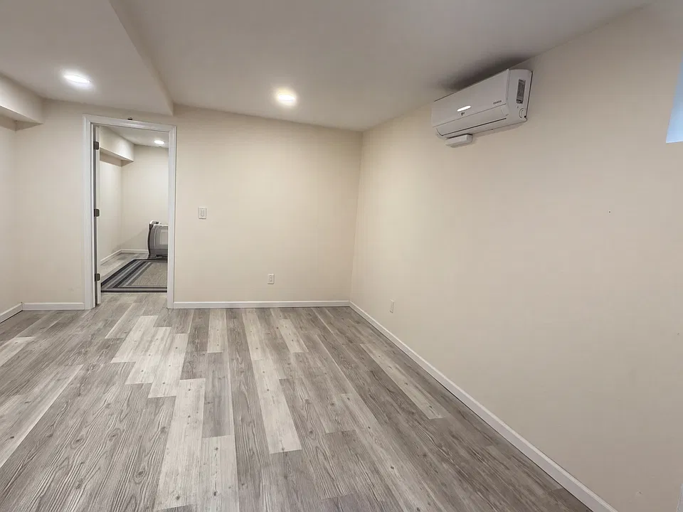 140 Gull Dip St #BASEMENT