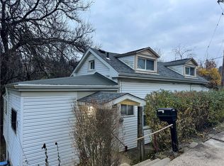 403 E Willock Rd, Pittsburgh, PA 15227