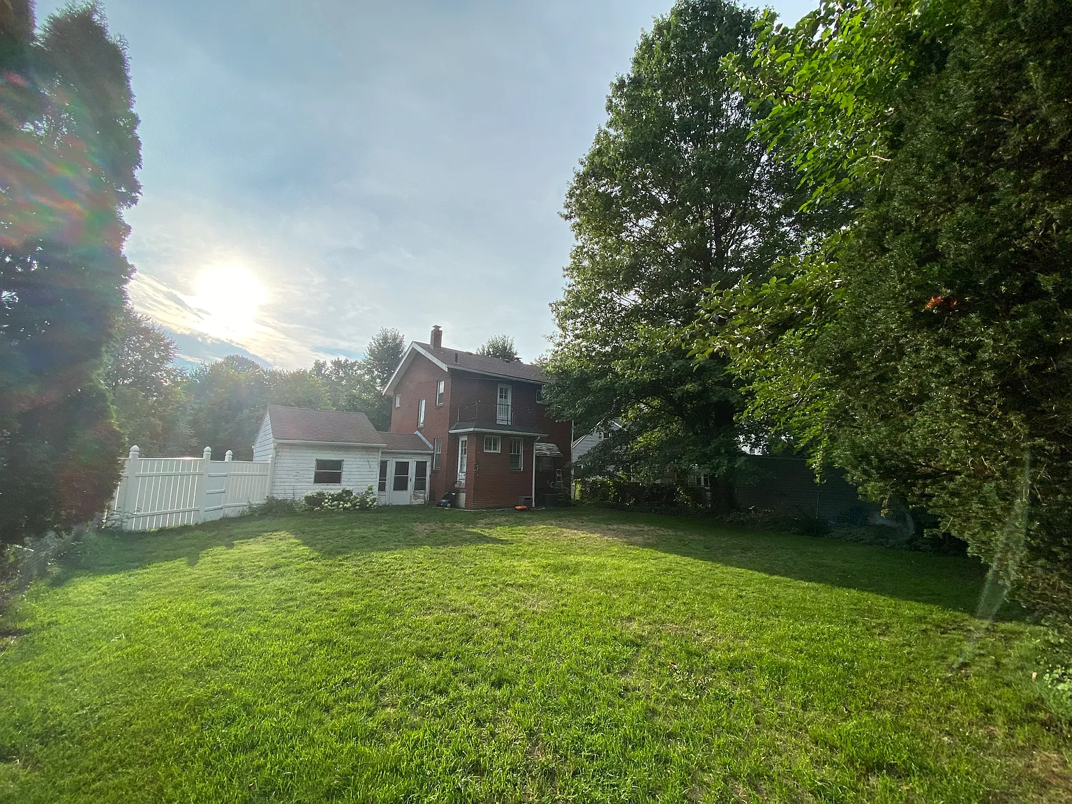 3 bed, 1212 sqft, $2,300 — Photo 3