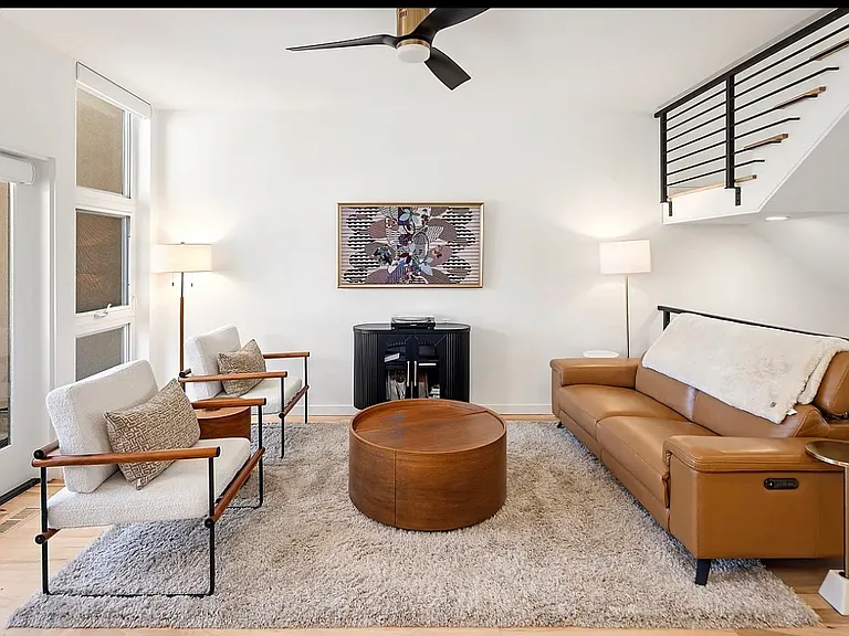 2543 S Sherman St — Photo 17