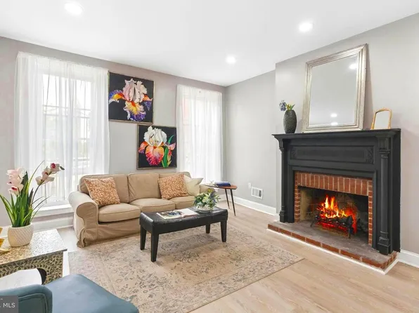 1626 Hollins St, Baltimore, MD 21223