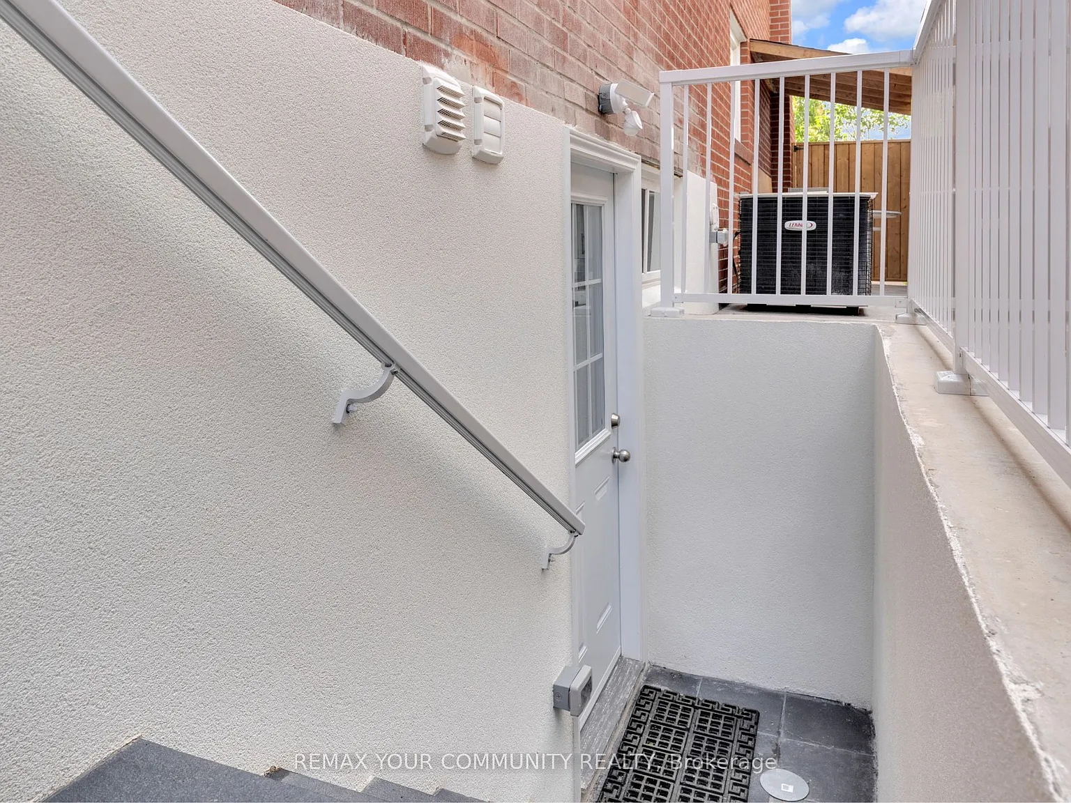 2 bed, $2,200 — Photo 4