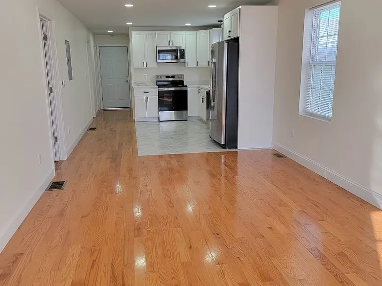 255 Ohio Ave #2 — Photo 11