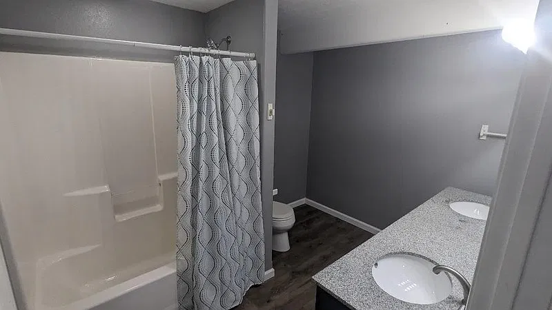 Basement Bedroom — Photo 3