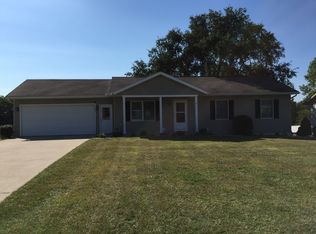 309 N Lakeland Dr, Lagrange, IN