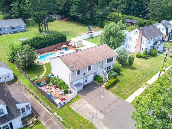 19 John Street, Enfield, CT 06082