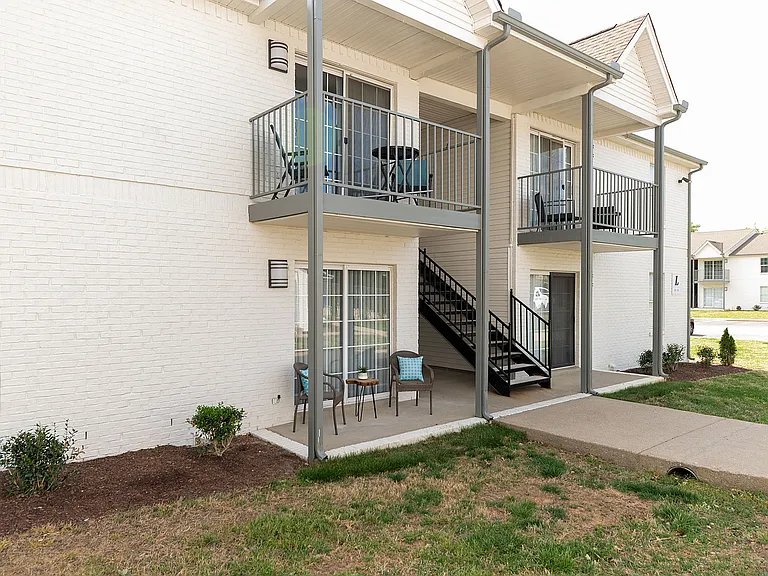 Private balcony/patio