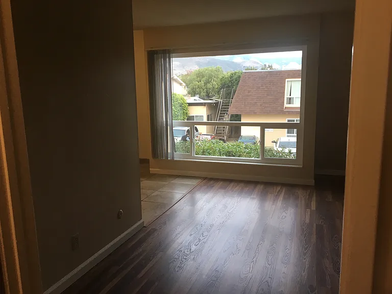 582 E Foothill Blvd #12 — Photo 3