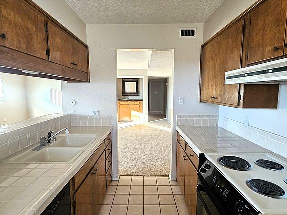 2nd image of 3524 Adenmor Ct