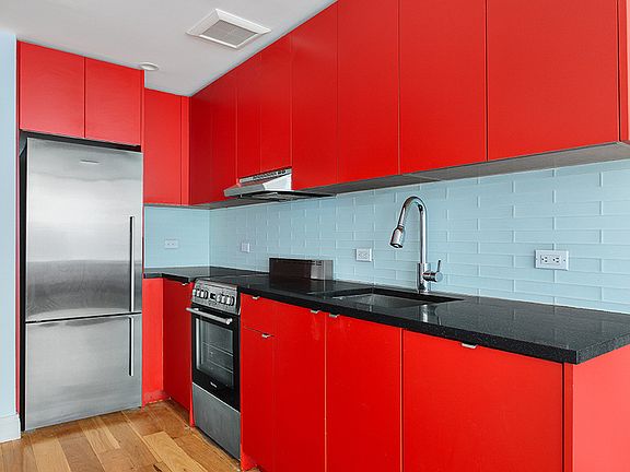 2nd image of 954 Bergen St APT 1A